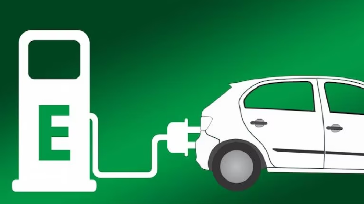 EV companies seek to hire senior executives