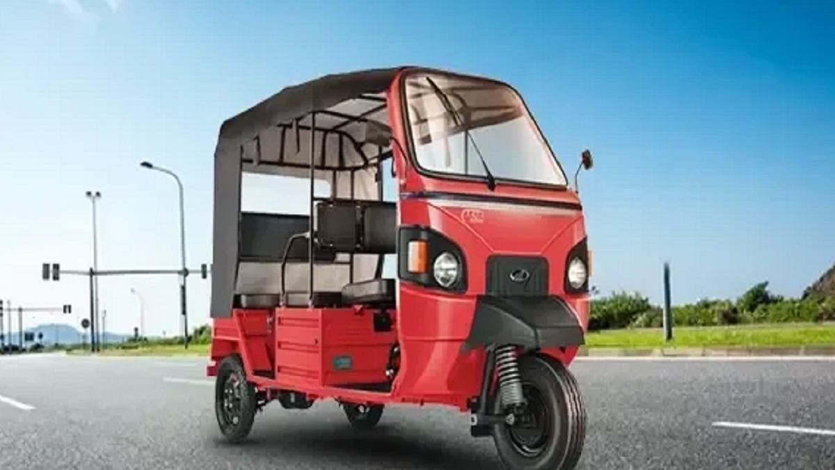 Mahindra e-Alfa Super Electric Rickshaw