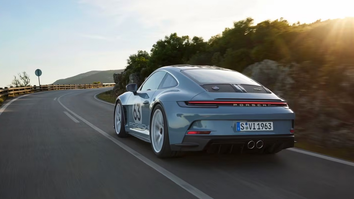 Porsche 911 ST