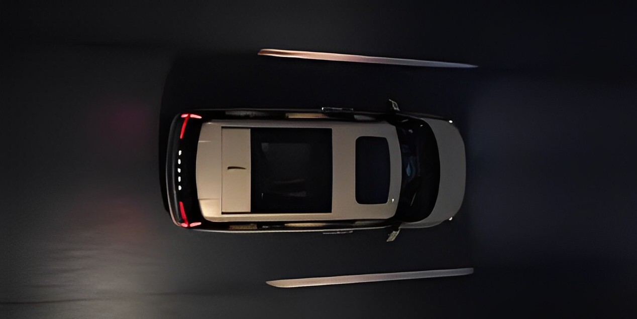 Volvo EM90 EV MPV