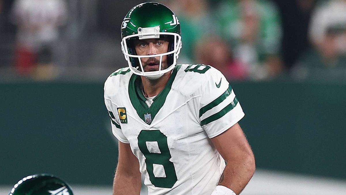 Aaron Rodgers Injury Video: Suffers serious injury during New York Jets debut 1 Aaron Rodgers