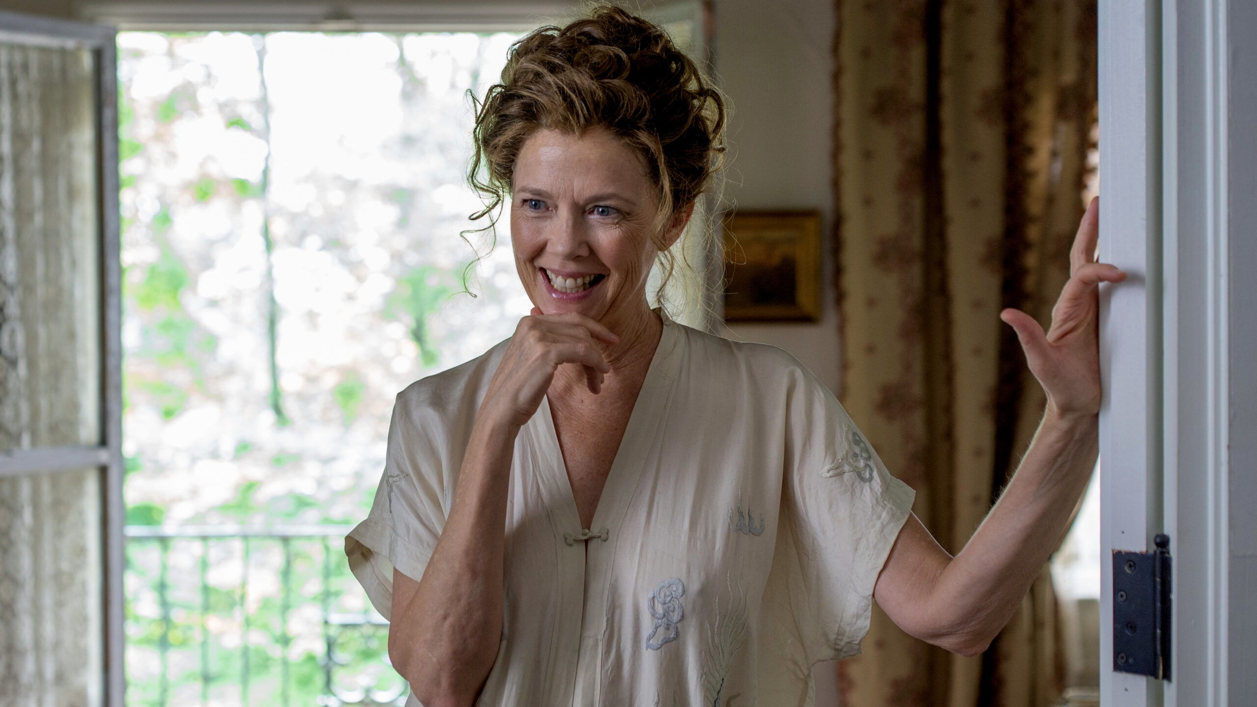 Annette Bening religion