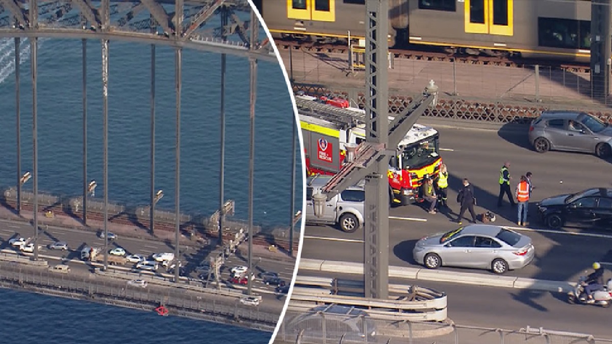 Sydney Harbour Bridge Accident: Major delays after crash 1 Harbour Bridge Accident