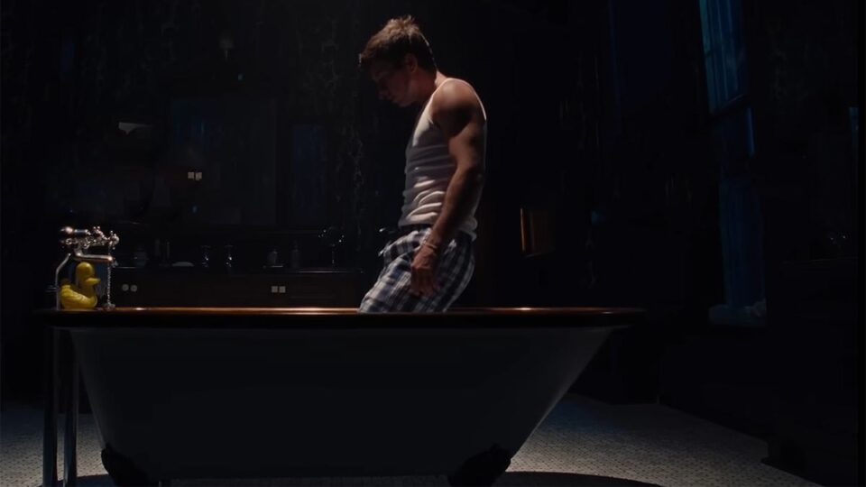 Saltburn Bathtub Scene Sparks Controversy, Netizens Are Giving